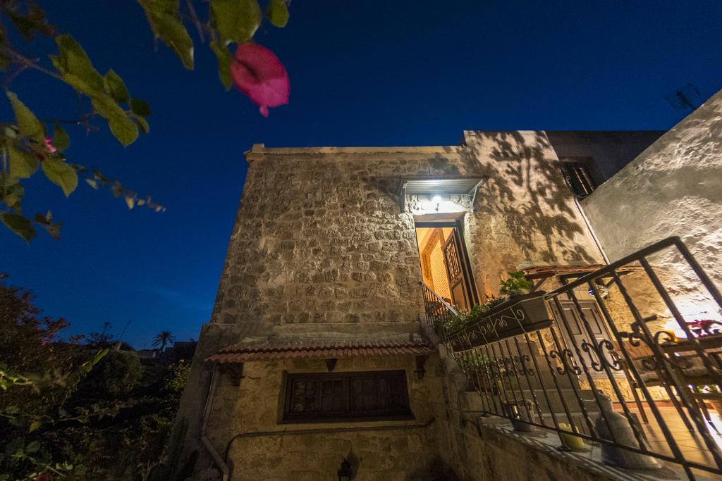 Finestra Medieval Home Rhodes City Extérieur photo