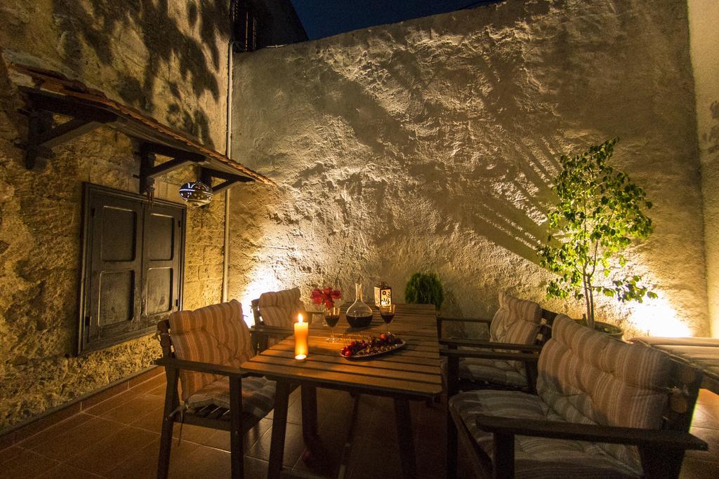 Finestra Medieval Home Rhodes City Extérieur photo