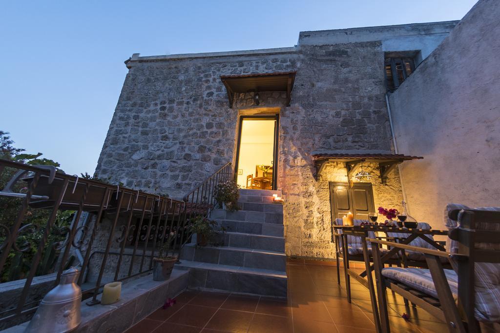 Finestra Medieval Home Rhodes City Extérieur photo