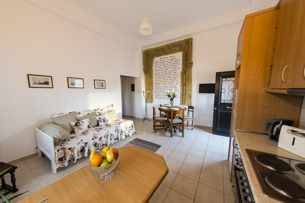 Finestra Medieval Home Rhodes City Extérieur photo