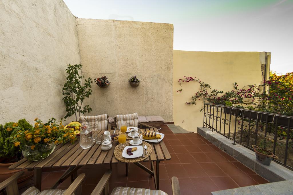 Finestra Medieval Home Rhodes City Extérieur photo